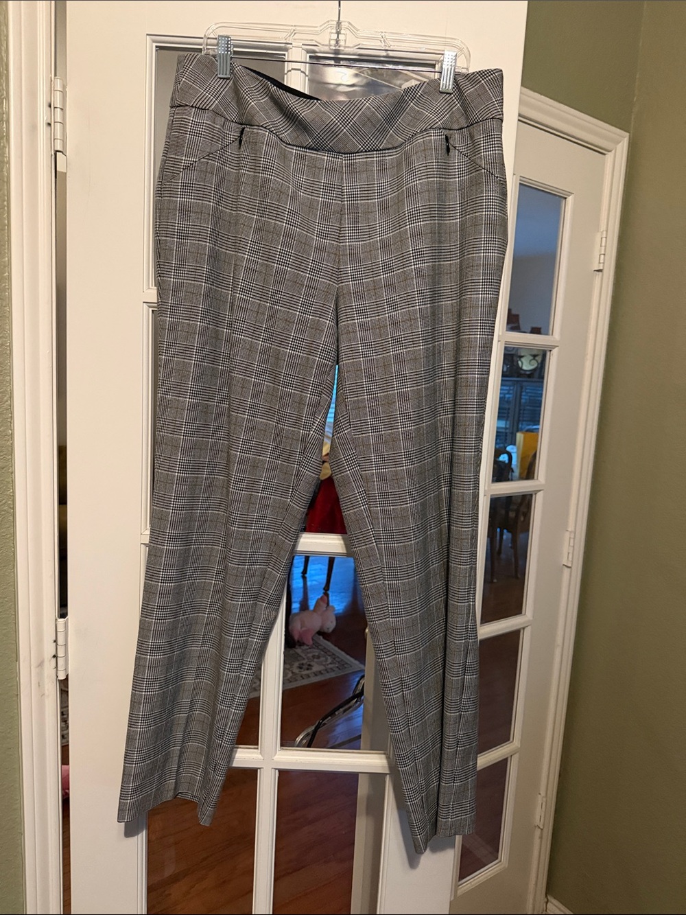 Investments Plaid Straight-Leg Trousers in Gray